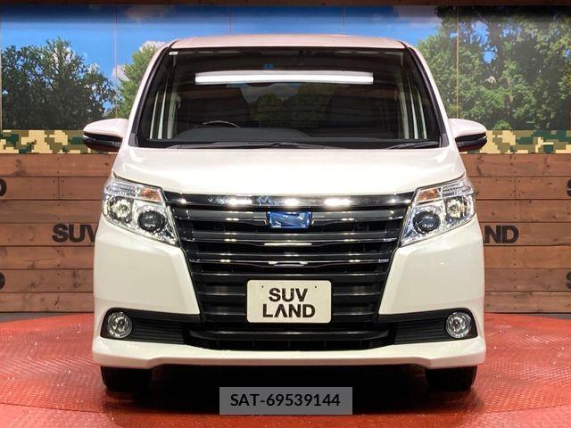 Toyota NOAH HYBRID 2015-09 8563001-13