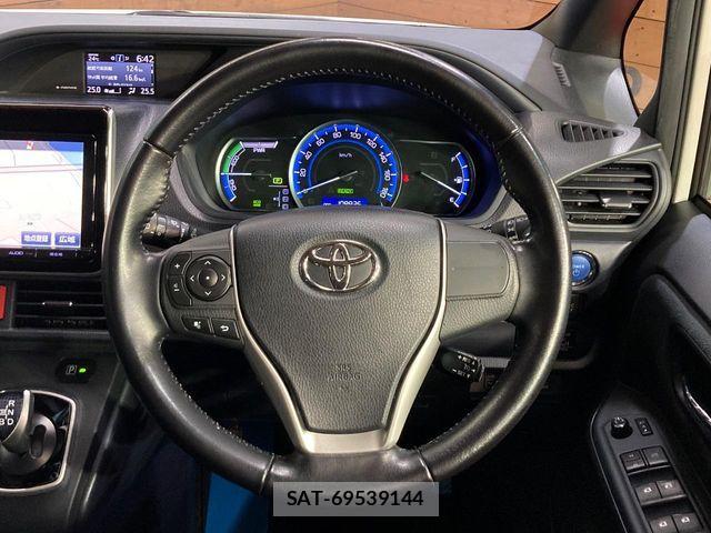 Toyota NOAH HYBRID 2015-09 8563001-7