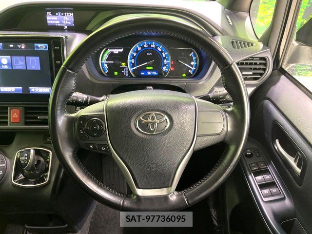 Toyota NOAH HYBRID 2016-07 8562994-12