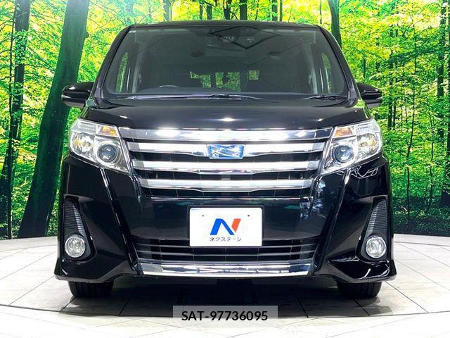 Toyota NOAH HYBRID 2016-07 8562994-15