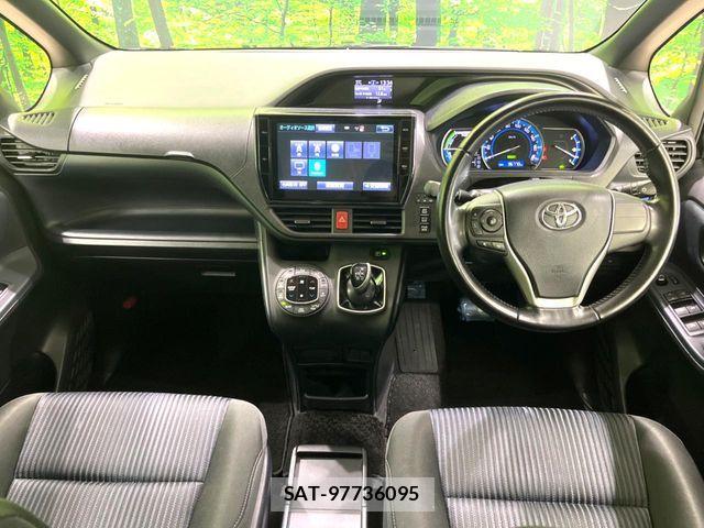 Toyota NOAH HYBRID 2016-07 8562994-2