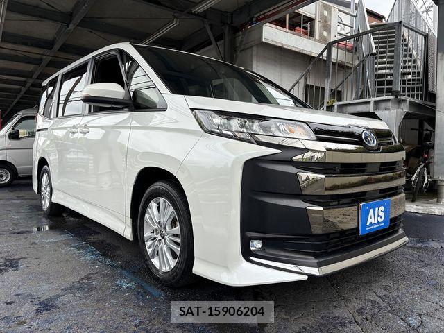Toyota NOAH HYBRID 2023-10 8562996-10