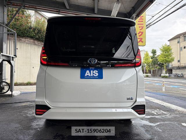 Toyota NOAH HYBRID 2023-10 8562996-12