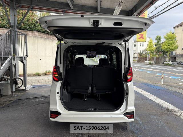 Toyota NOAH HYBRID 2023-10 8562996-20