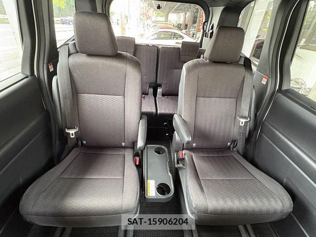 Toyota NOAH HYBRID 2023-10 8562996-22