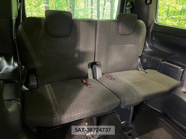 Toyota NOAH HYBRID 2019-11 8562992-9