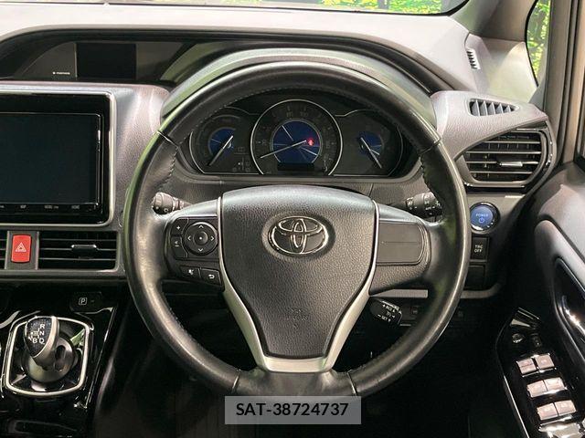 Toyota NOAH HYBRID 2019-11 8562992-11