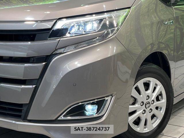 Toyota NOAH HYBRID 2019-11 8562992-12