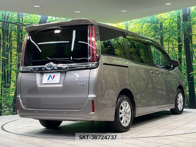 Toyota NOAH HYBRID 2019-11 8562992-17