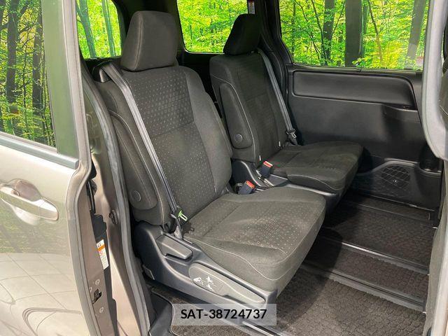 Toyota NOAH HYBRID 2019-11 8562992-8