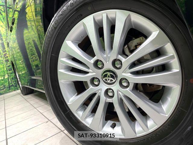 Toyota NOAH HYBRID 2023-09 8562991-13