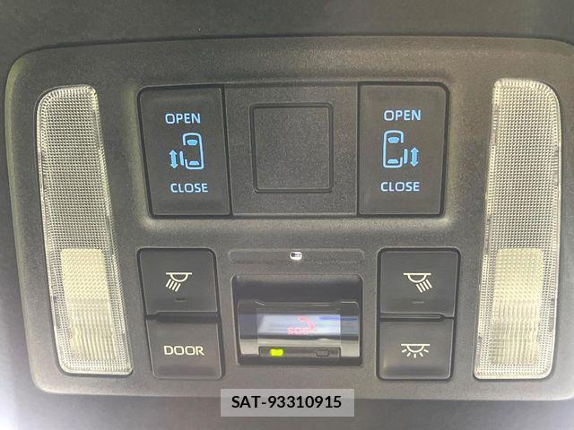 Toyota NOAH HYBRID 2023-09 8562991-5