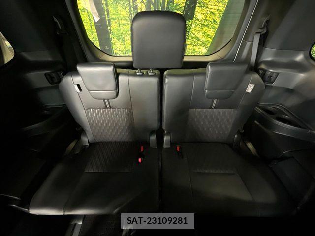 Toyota NOAH HYBRID 2022-06 8562987-9