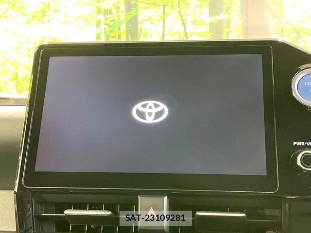 Toyota NOAH HYBRID 2022-06 8562987-2