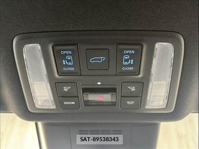 Toyota NOAH HYBRID 2022-04 8562990-6