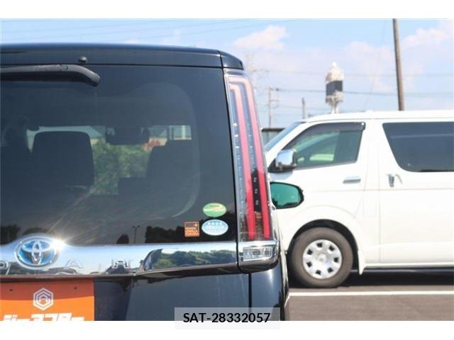 Toyota NOAH HYBRID 2017-12 8562995-17