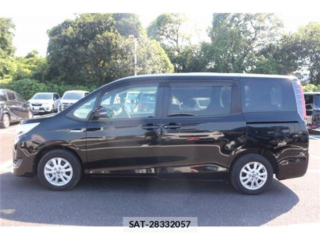 Toyota NOAH HYBRID 2017-12 8562995-20