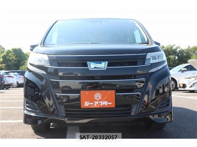 Toyota NOAH HYBRID 2017-12 8562995-7