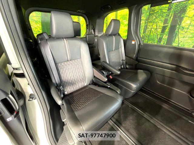 Toyota NOAH HYBRID 2024-07 8562988-8