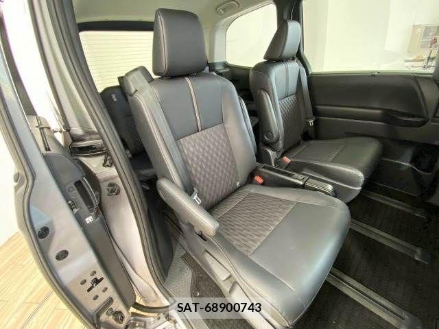 Toyota NOAH HYBRID 2022-12 8628122-10