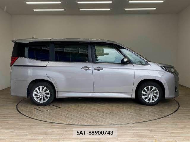Toyota NOAH HYBRID 2022-12 8628122-17