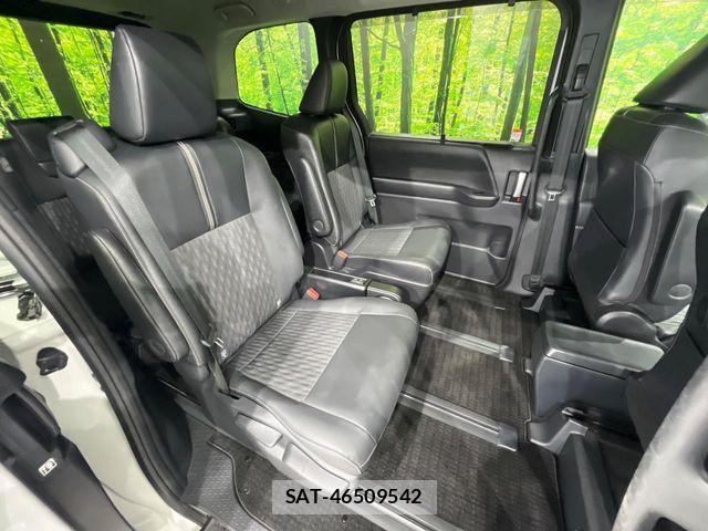 Toyota NOAH HYBRID 2022-10 8628124-9