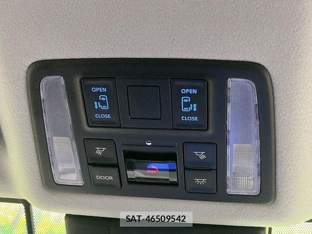 Toyota NOAH HYBRID 2022-10 8628124-4