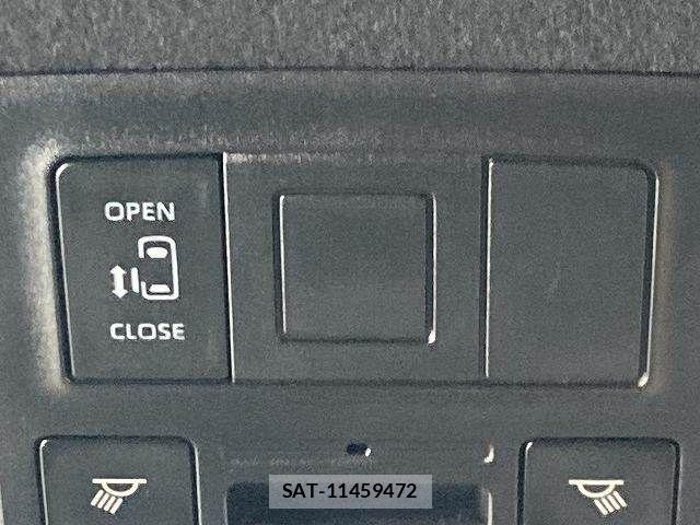 Toyota NOAH HYBRID 2023-04 8628123-6