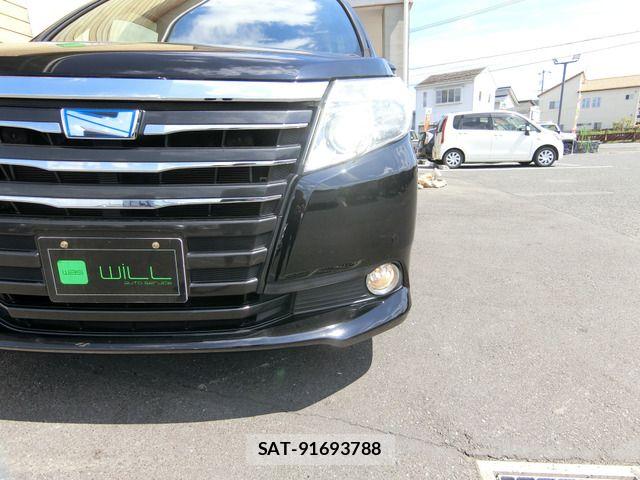 Toyota NOAH HYBRID 2016-01 8628127-11