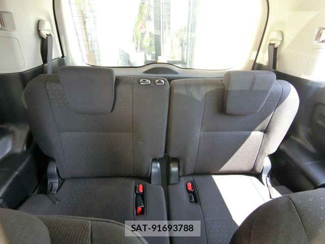 Toyota NOAH HYBRID 2016-01 8628127-16