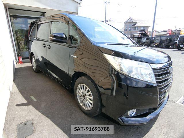 Toyota NOAH HYBRID 2016-01 8628127-6