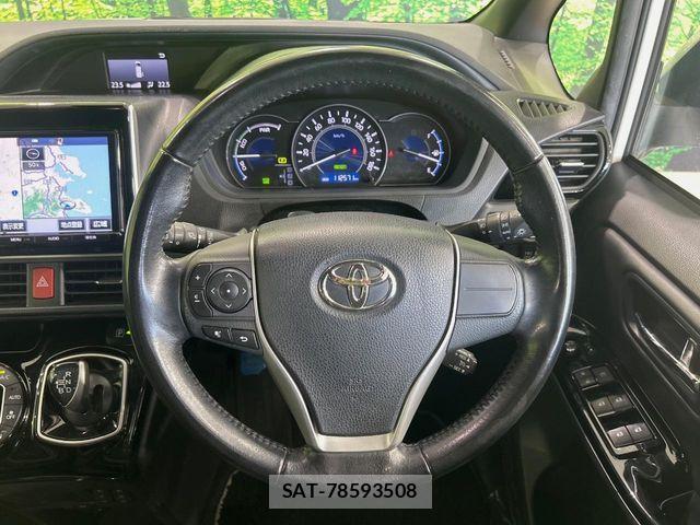 Toyota NOAH HYBRID 2018-05 8628126-11
