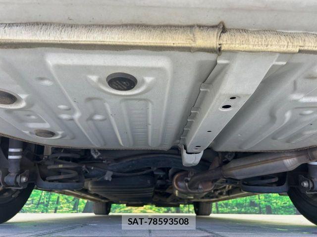 Toyota NOAH HYBRID 2018-05 8628126-19