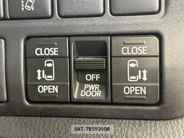 Toyota NOAH HYBRID 2018-05 8628126-4
