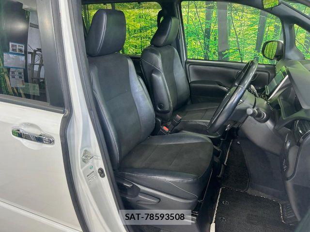Toyota NOAH HYBRID 2018-05 8628126-7