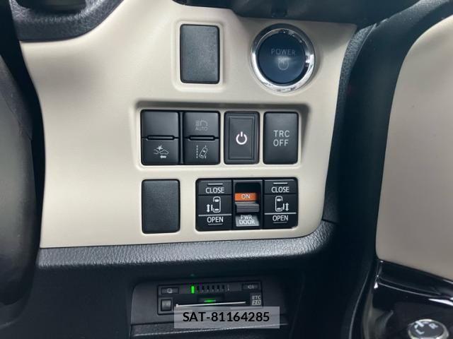 Toyota NOAH HYBRID 2019-12 8628129-27