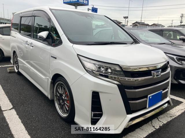 Toyota NOAH HYBRID 2019-12 8628129-2