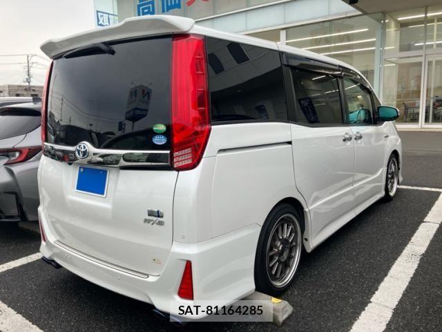 Toyota NOAH HYBRID 2019-12 8628129-3