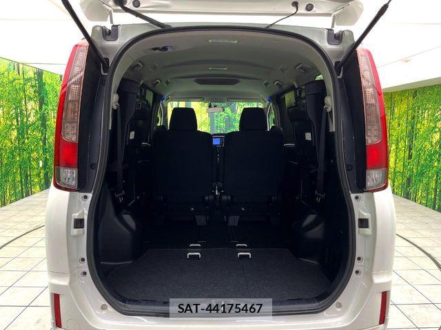 Toyota NOAH HYBRID 2014-06 8628128-10