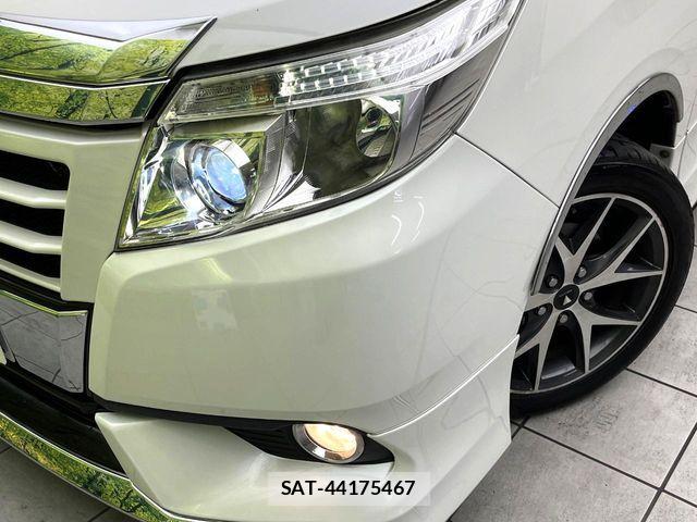 Toyota NOAH HYBRID 2014-06 8628128-12