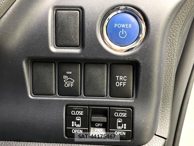 Toyota NOAH HYBRID 2014-06 8628128-4
