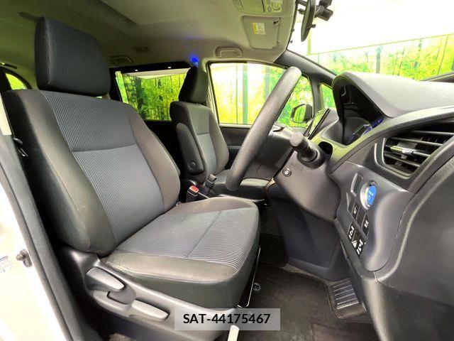 Toyota NOAH HYBRID 2014-06 8628128-7