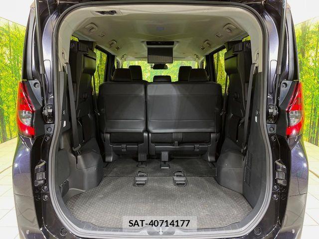Toyota NOAH HYBRID 2023-05 8628121-10