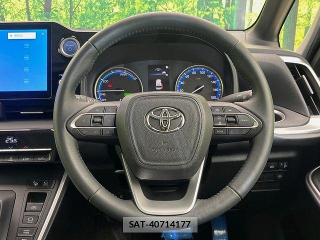 Toyota NOAH HYBRID 2023-05 8628121-11