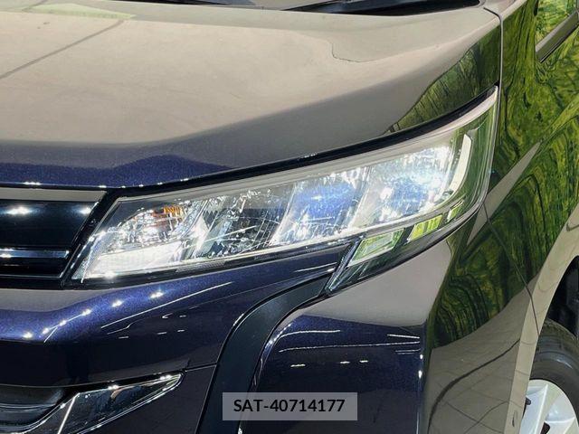 Toyota NOAH HYBRID 2023-05 8628121-12