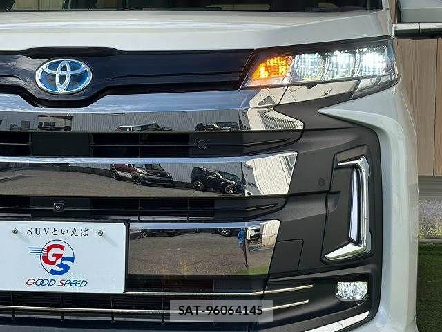 Toyota NOAH HYBRID 2022-02 8628117-19