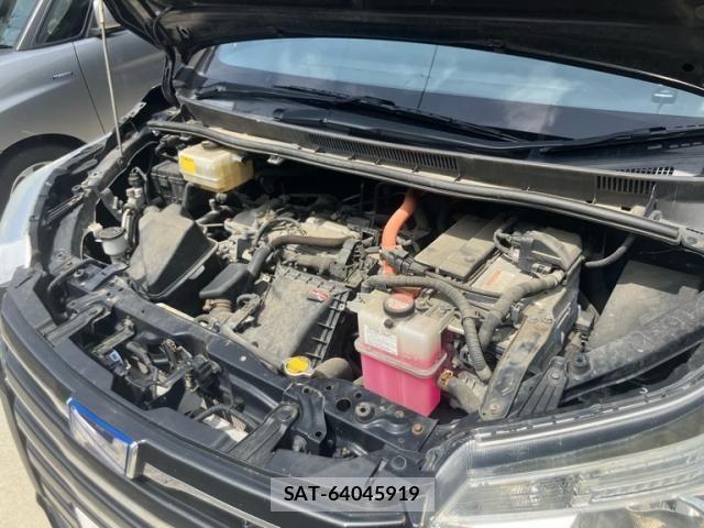 Toyota NOAH HYBRID 2014-05 8628132-9