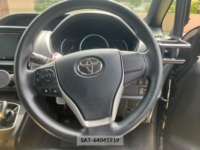 Toyota NOAH HYBRID 2014-05 8628132-19