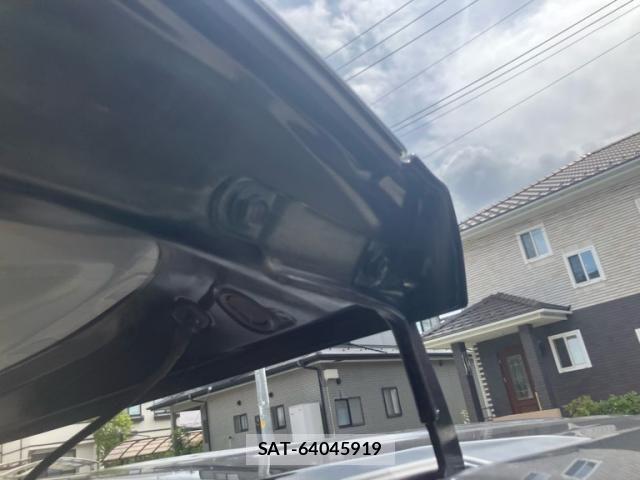 Toyota NOAH HYBRID 2014-05 8628132-7