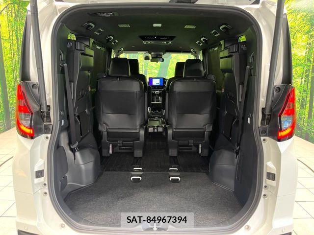 Toyota NOAH HYBRID 2023-09 8628120-10